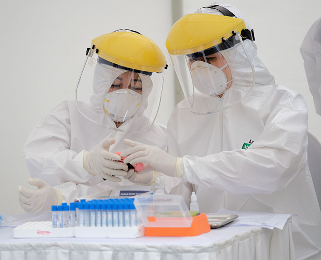 Hà Nội đã bắt đầu xét nghiệm nhanh COVID-19 ngoài cộng đồng